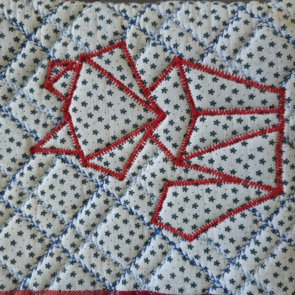 Red and White Quilted Tablet Sleeve - Picture 4 of 7